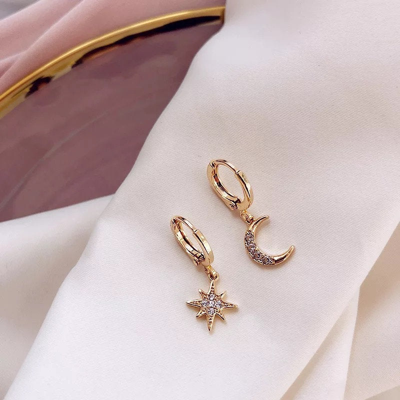 Mismatched Star Moon Hoop Earring