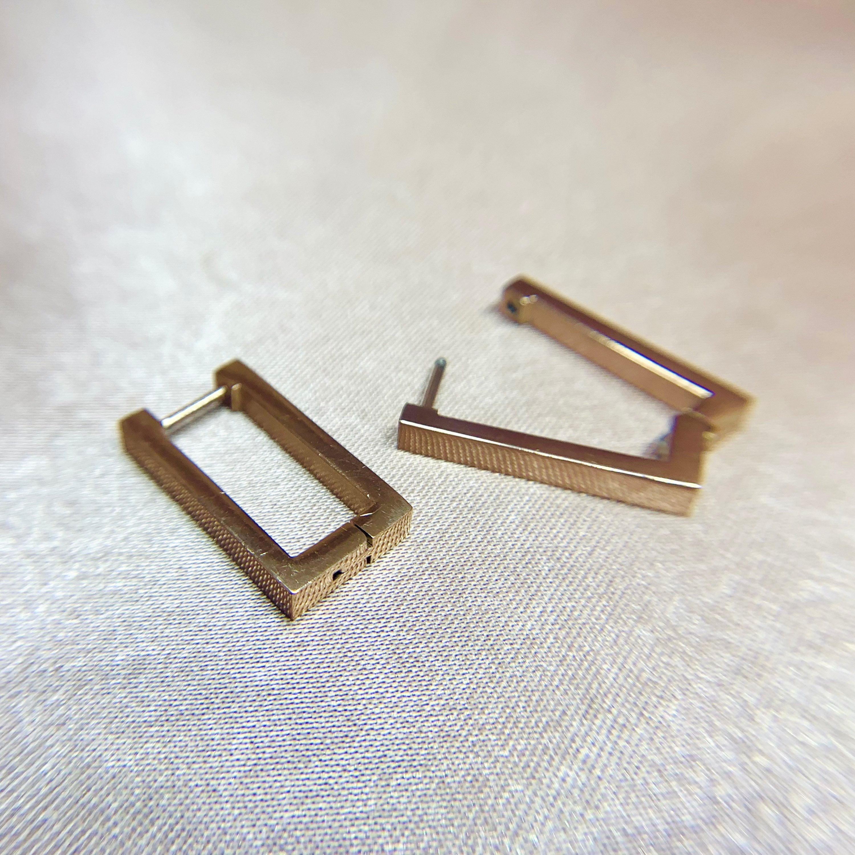 Link Chain Rectangle Hoop Earring