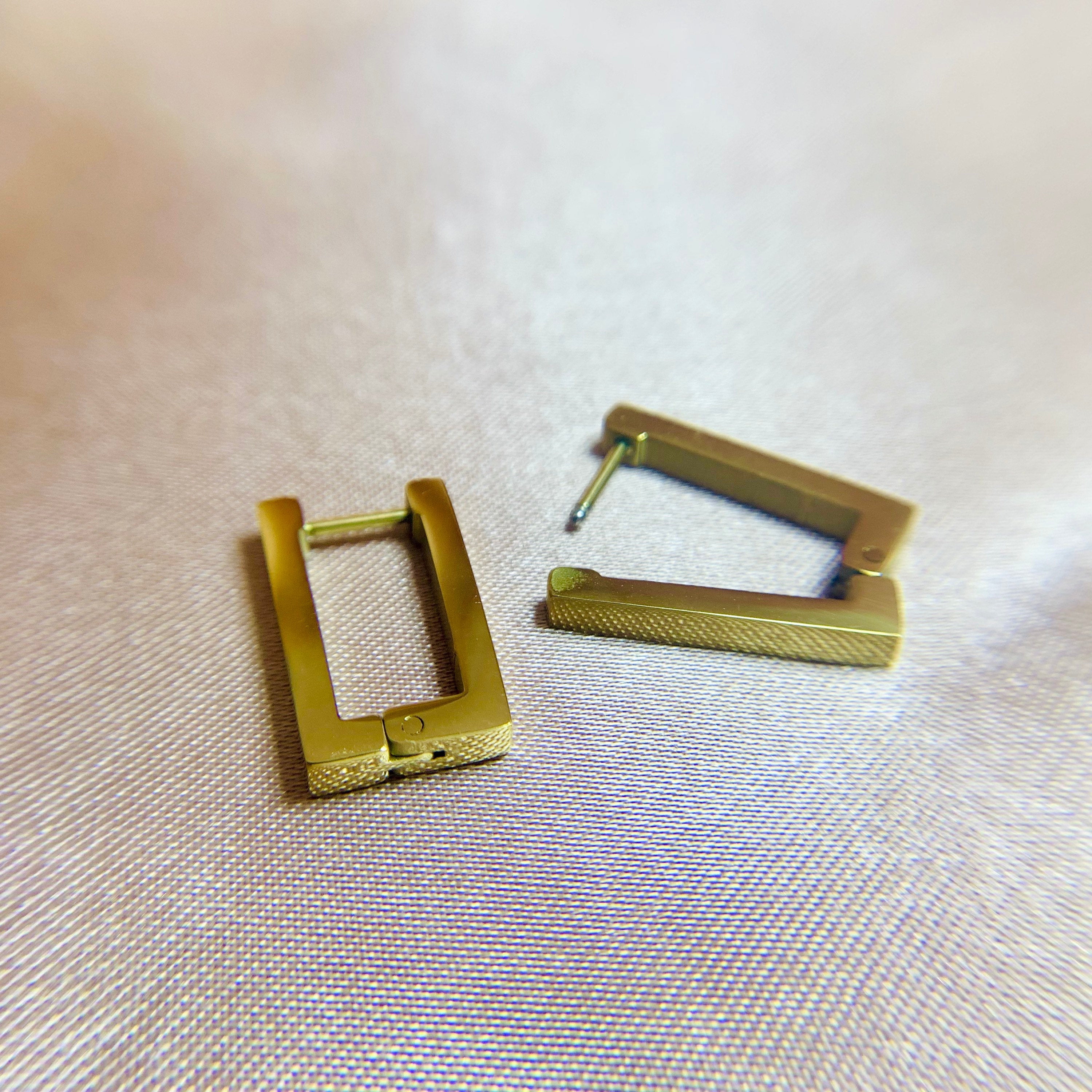 Link Chain Rectangle Hoop Earring