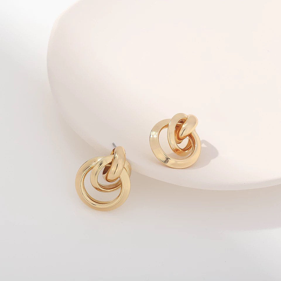 Love Knot Twisted Gold Earring