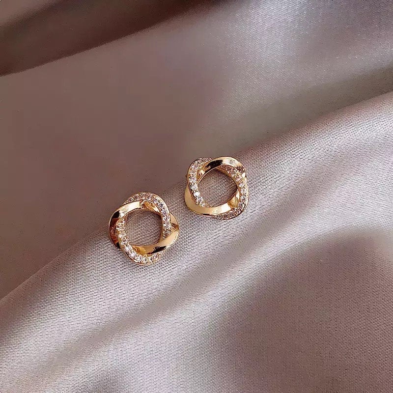 Infinity Circle Stud Earring