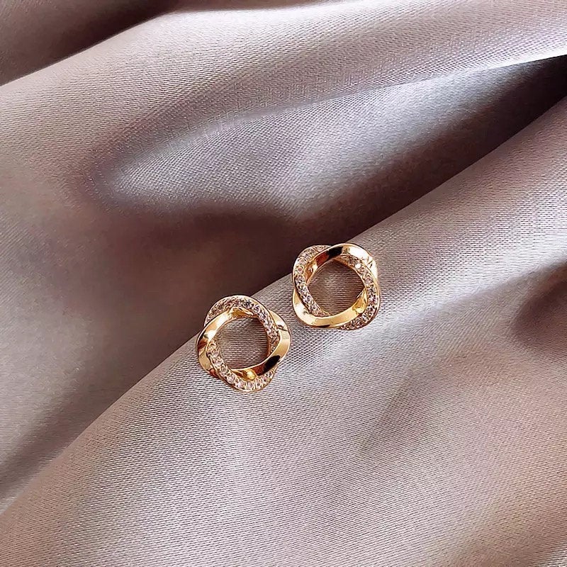 Infinity Circle Stud Earring