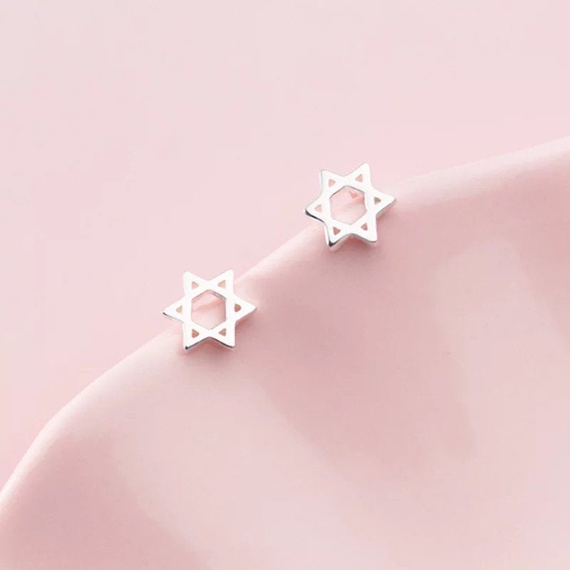 Star of David Minimalist Stud Earring