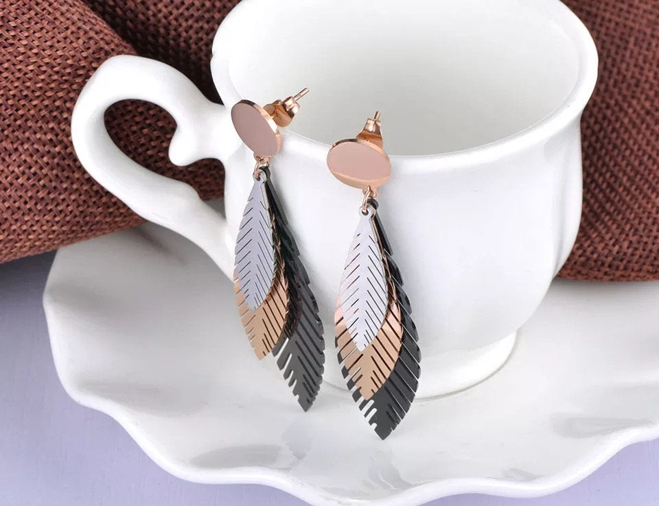 Lariat Dangle Leaf Metal Earring