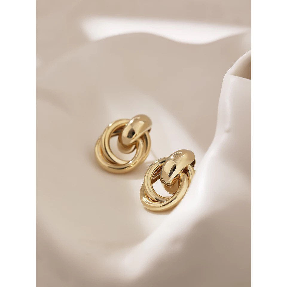 Love Knot Twisted Gold Earring