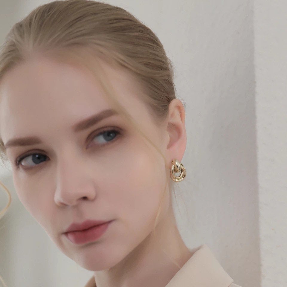 Love Knot Twisted Gold Earring