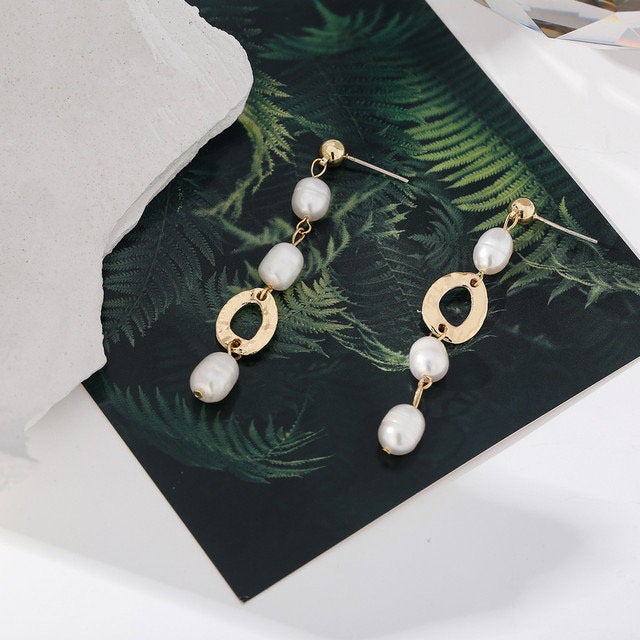 Long Gold Pearl Oval Earring