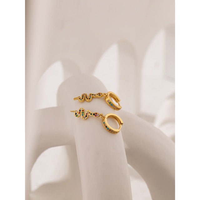 Ear Huggie Snake Silver Earring