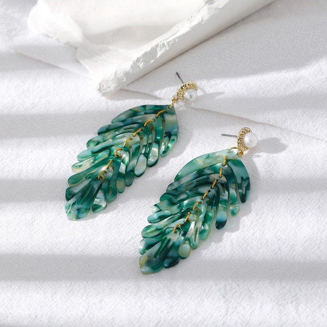 Palm Leaf Dangle Green Earring