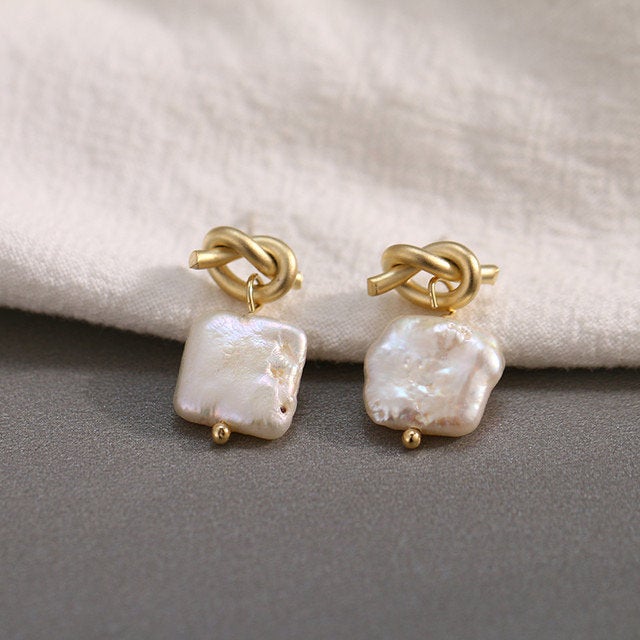 Sailor Love Knot Pearl Earring