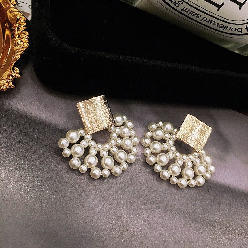 Pearl Fan Elegant Earring