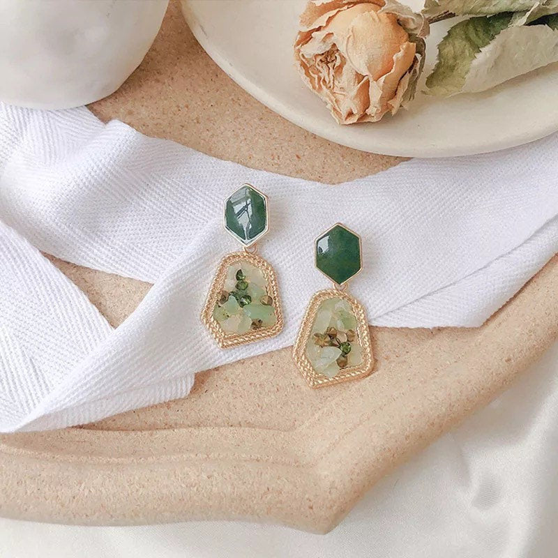 Vintage Resin Gemstone Earring