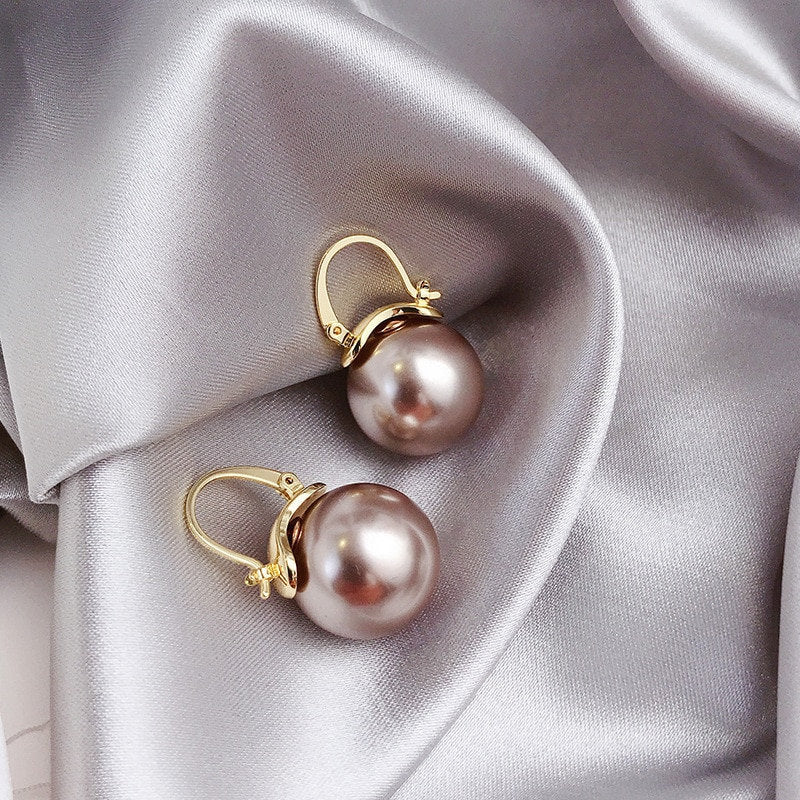 Pearl Tiny Huggie Earring