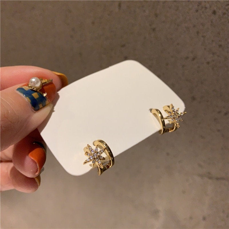 North Star Ear Huggie Earring