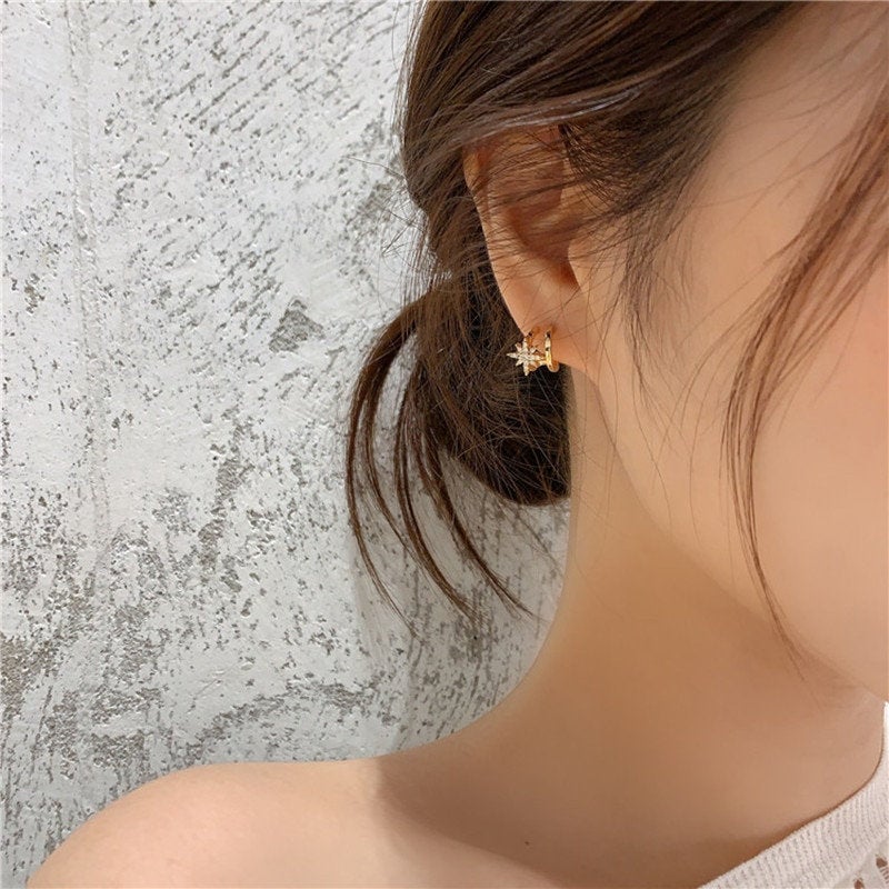 North Star Ear Huggie Earring