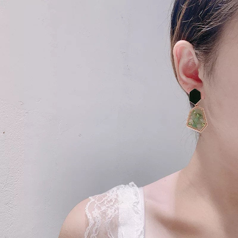 Vintage Resin Gemstone Earring