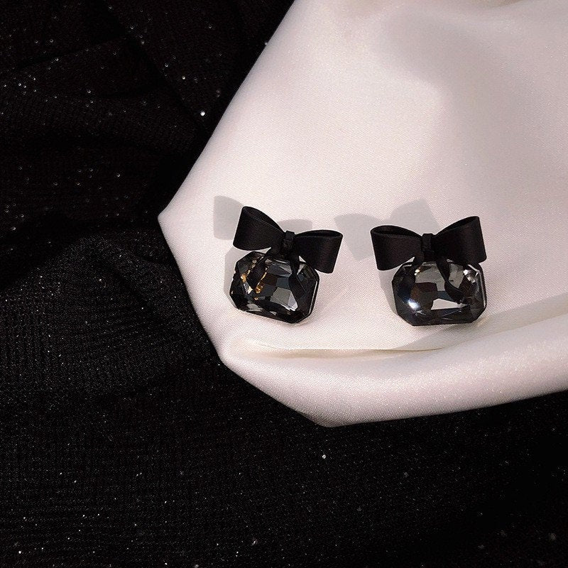 Black Bow Crystal Retro Earring