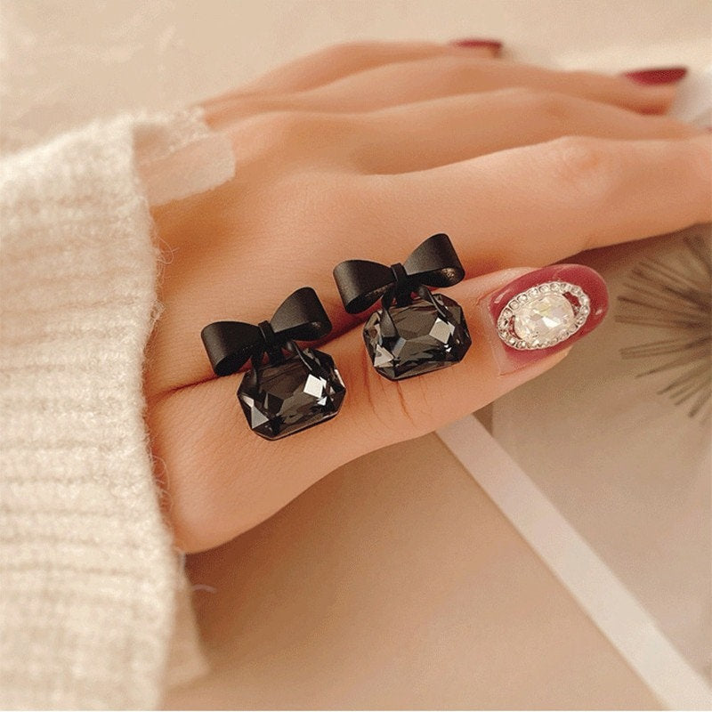 Black Bow Crystal Retro Earring