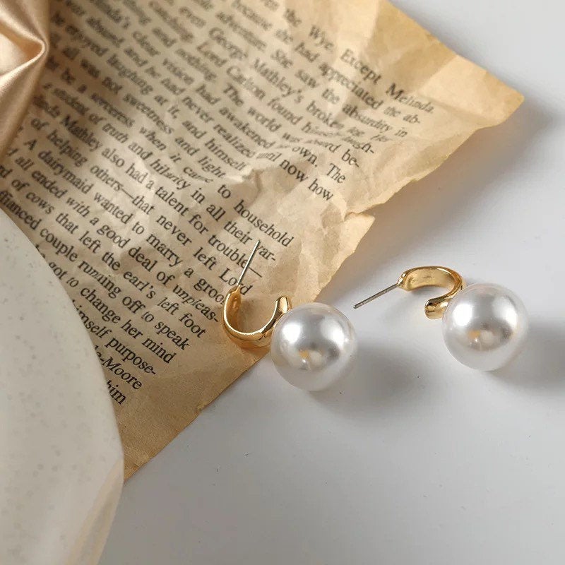 Classy Hoop Pearl Earring