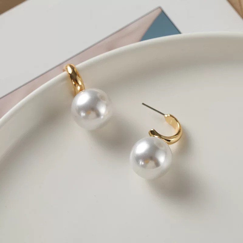 Classy Hoop Pearl Earring