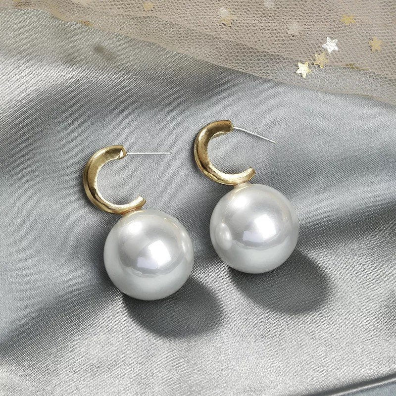 Classy Hoop Pearl Earring