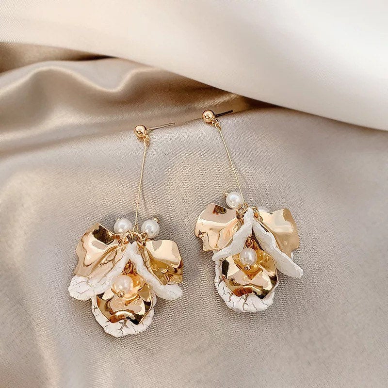 White Gold Petal Long Flower Earring