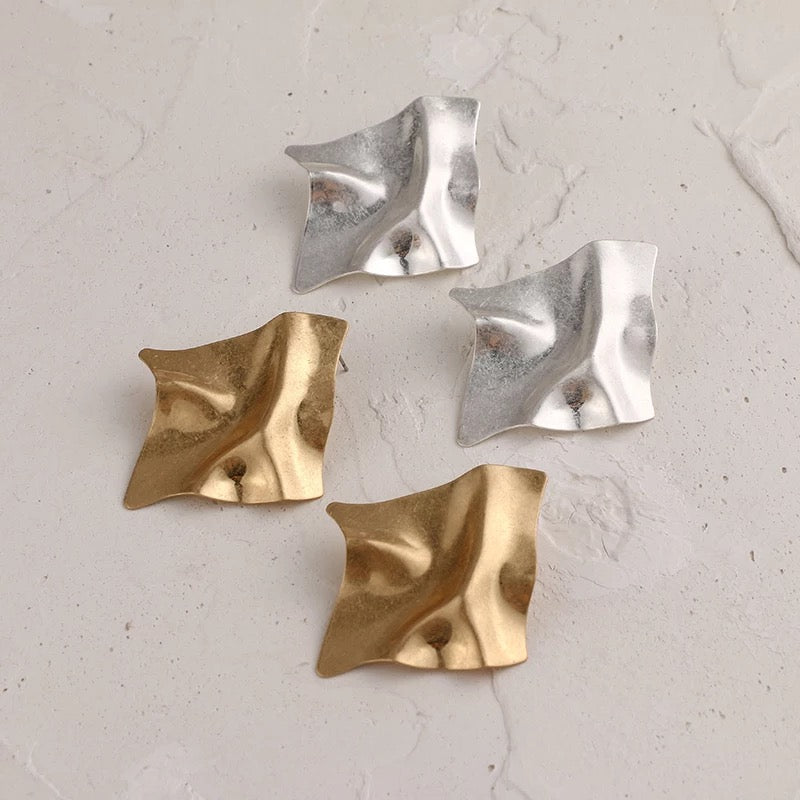 Square Asymmetric Bold Earring